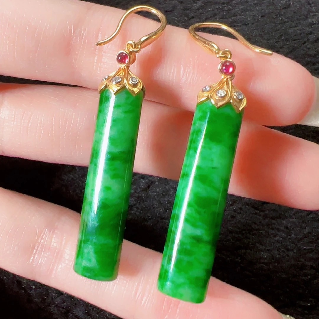 翡翠18K金镶嵌耳饰签收后24小时鉴赏期，过时不退