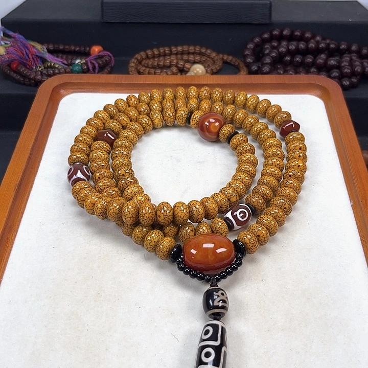 吊坠星月菩提开**你