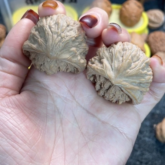 文玩核桃吊坠31蛇头