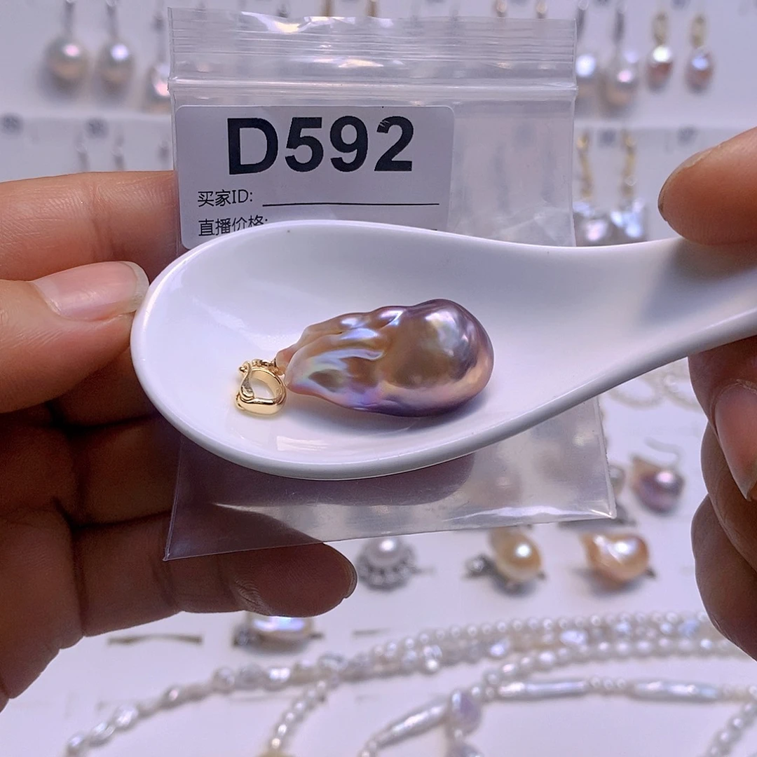 淡水珍珠颈饰银S925镶嵌作**髅