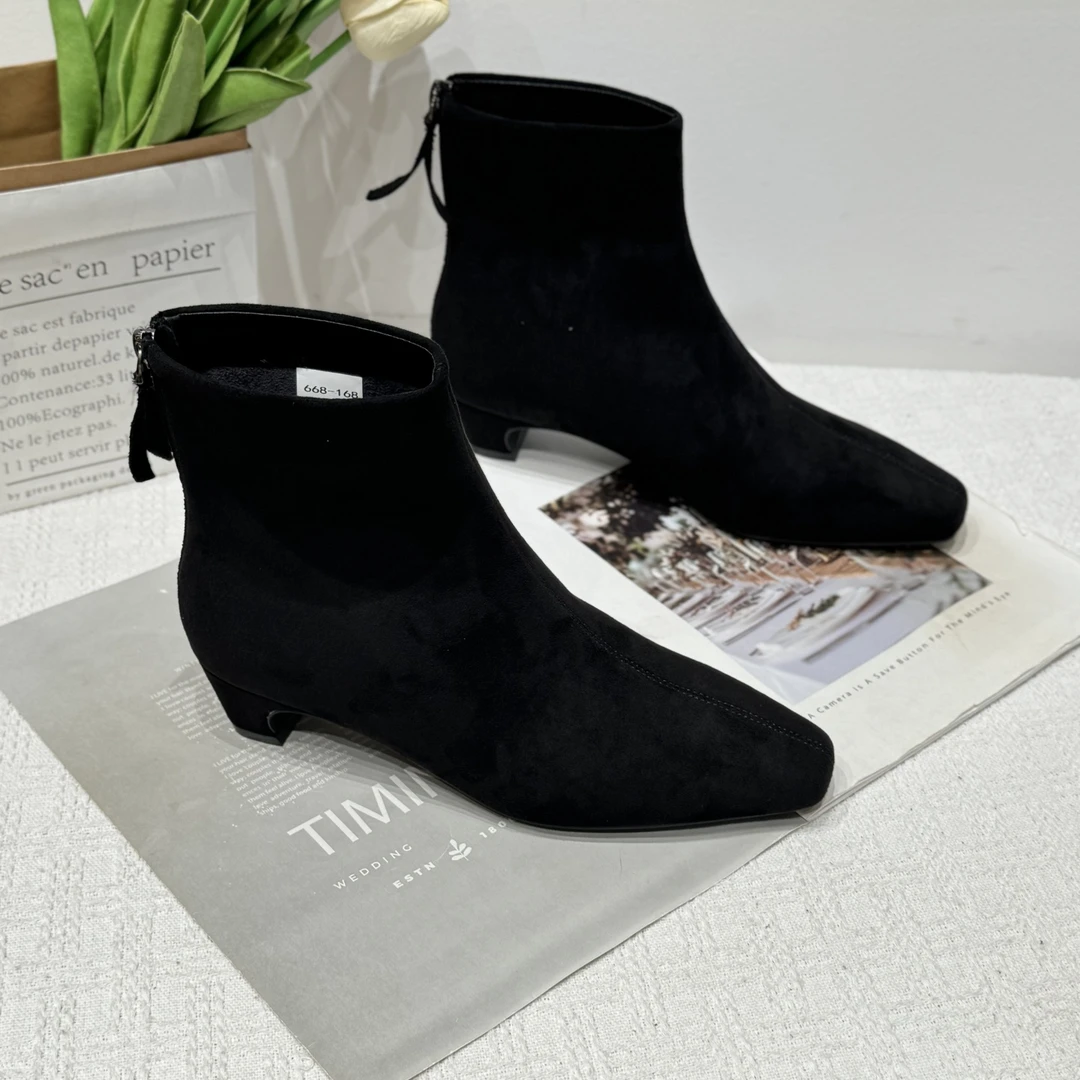 韩版复古时髦尖头绒面瘦瘦短靴女2025秋冬季新款百搭粗跟切尔西靴