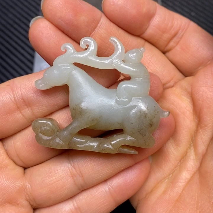 和田玉未镶嵌颈饰悠****背