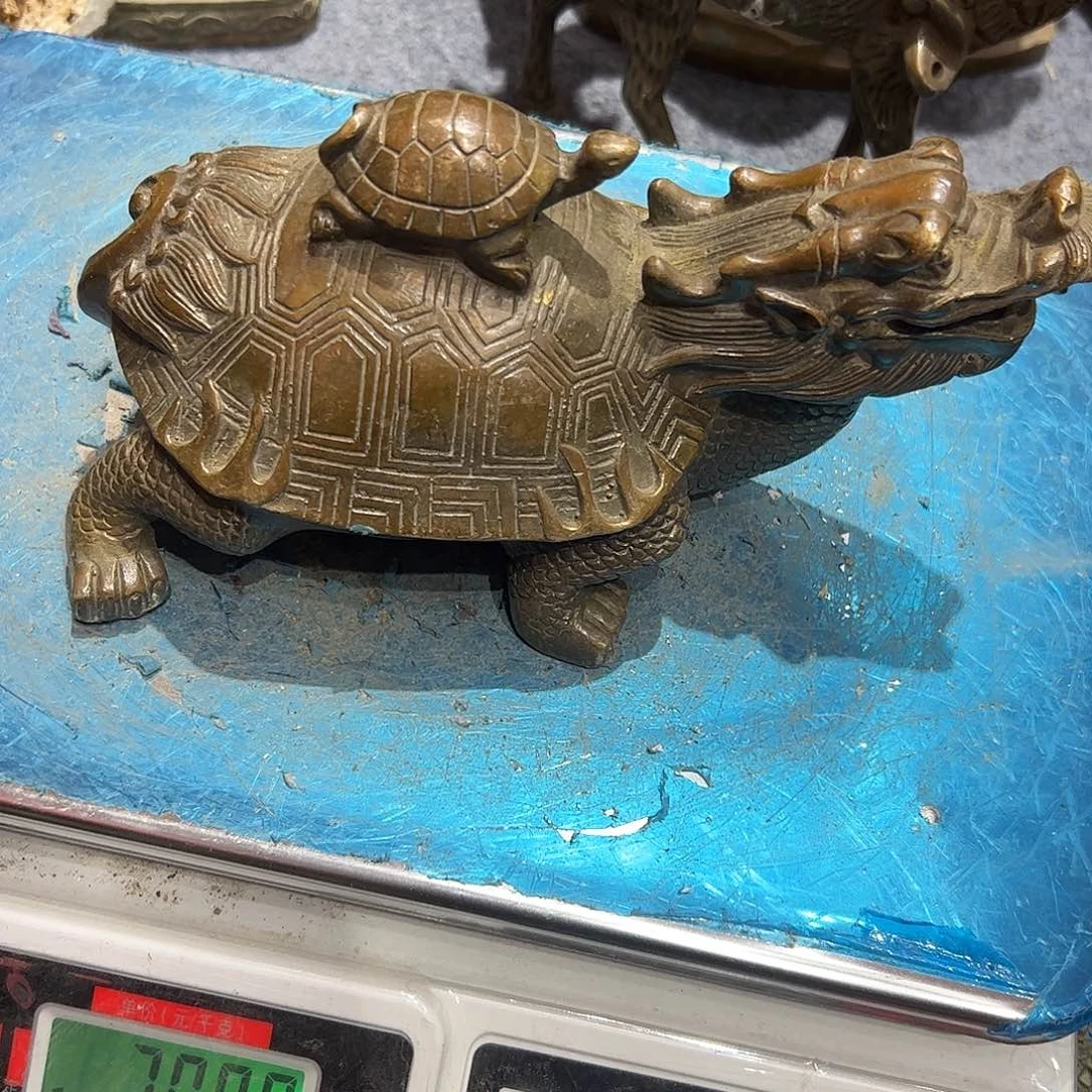 梁**果微瑕疵黄铜摆件工艺品