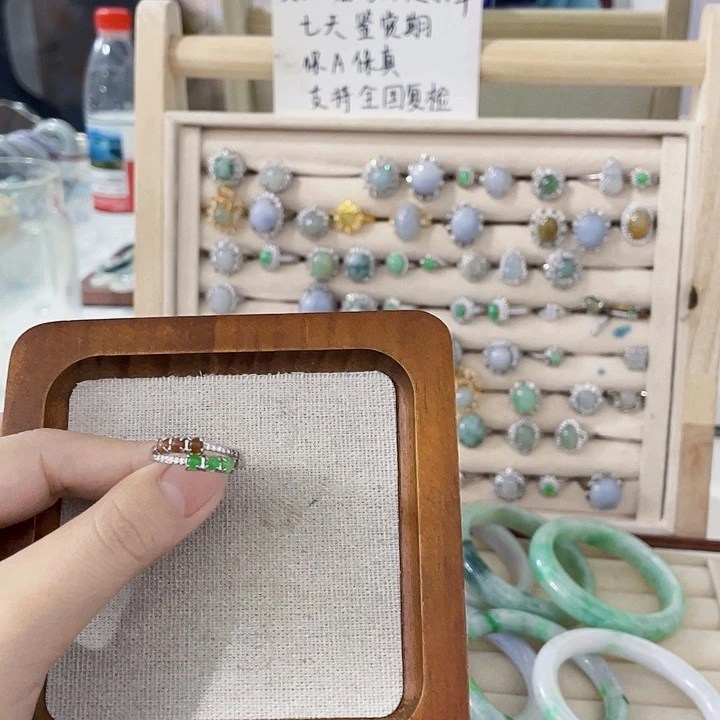 翡翠未镶嵌颈饰天然翡翠Ａ货