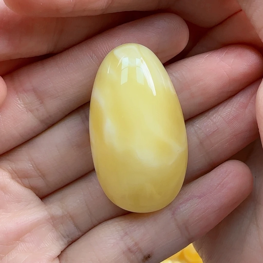 未镶嵌蜜蜡珠宝奇石