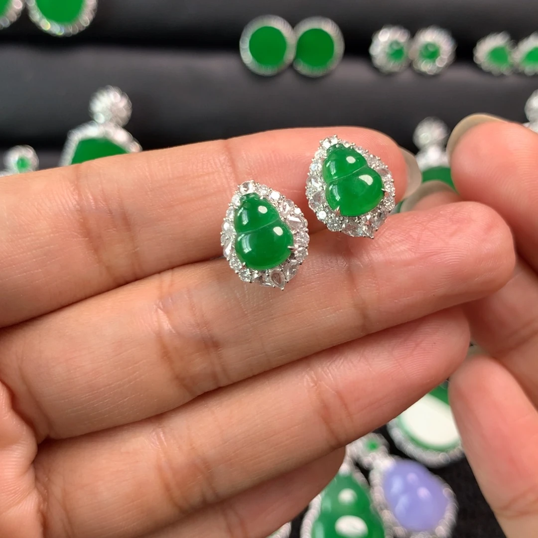 翡翠18K金镶嵌耳饰戒指