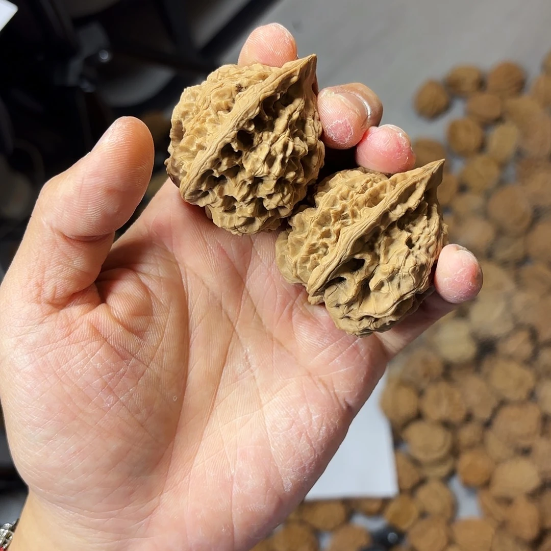 文玩核桃吊坠练手对无药官帽