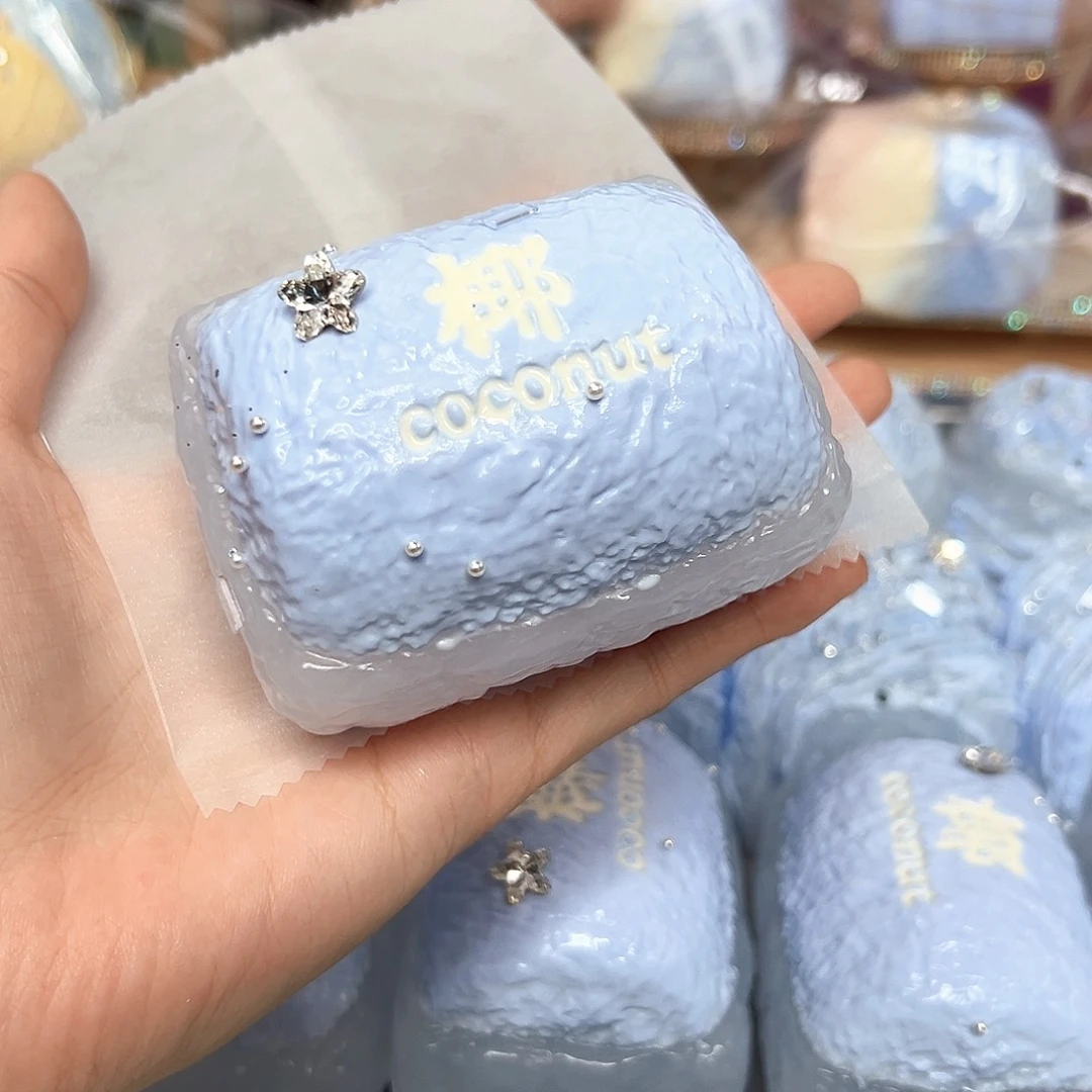 硅胶蓝莓椰子水椰椰面包195g