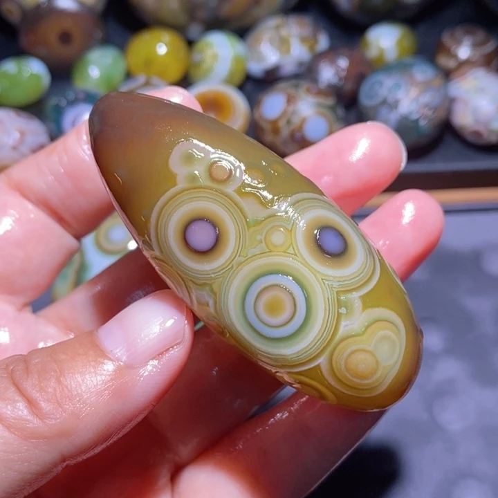 未镶嵌玛瑙/玉髓珠宝半成品12