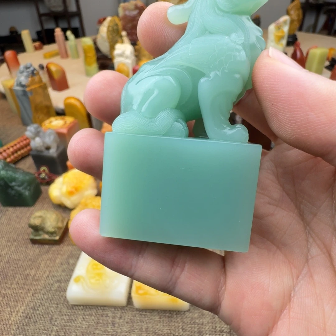 国***钊印石青田石梅子青284