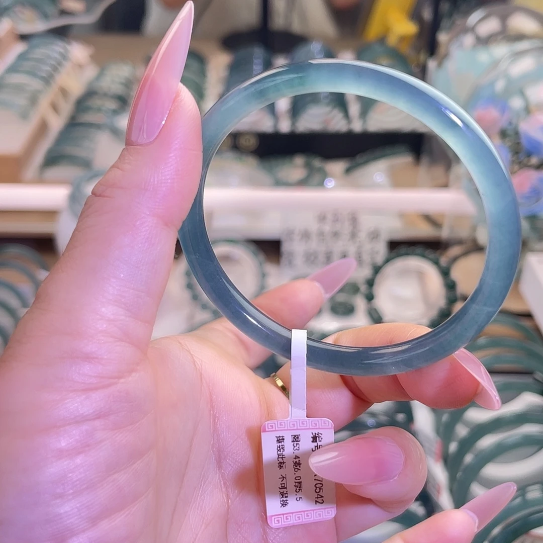 翡翠未镶嵌手镯52-54圈