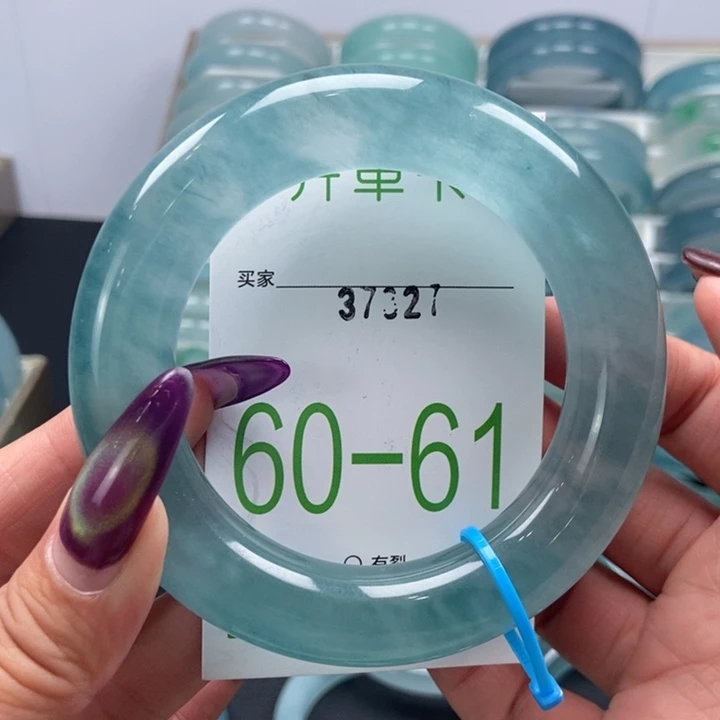 石英质玉手镯未镶嵌杳*