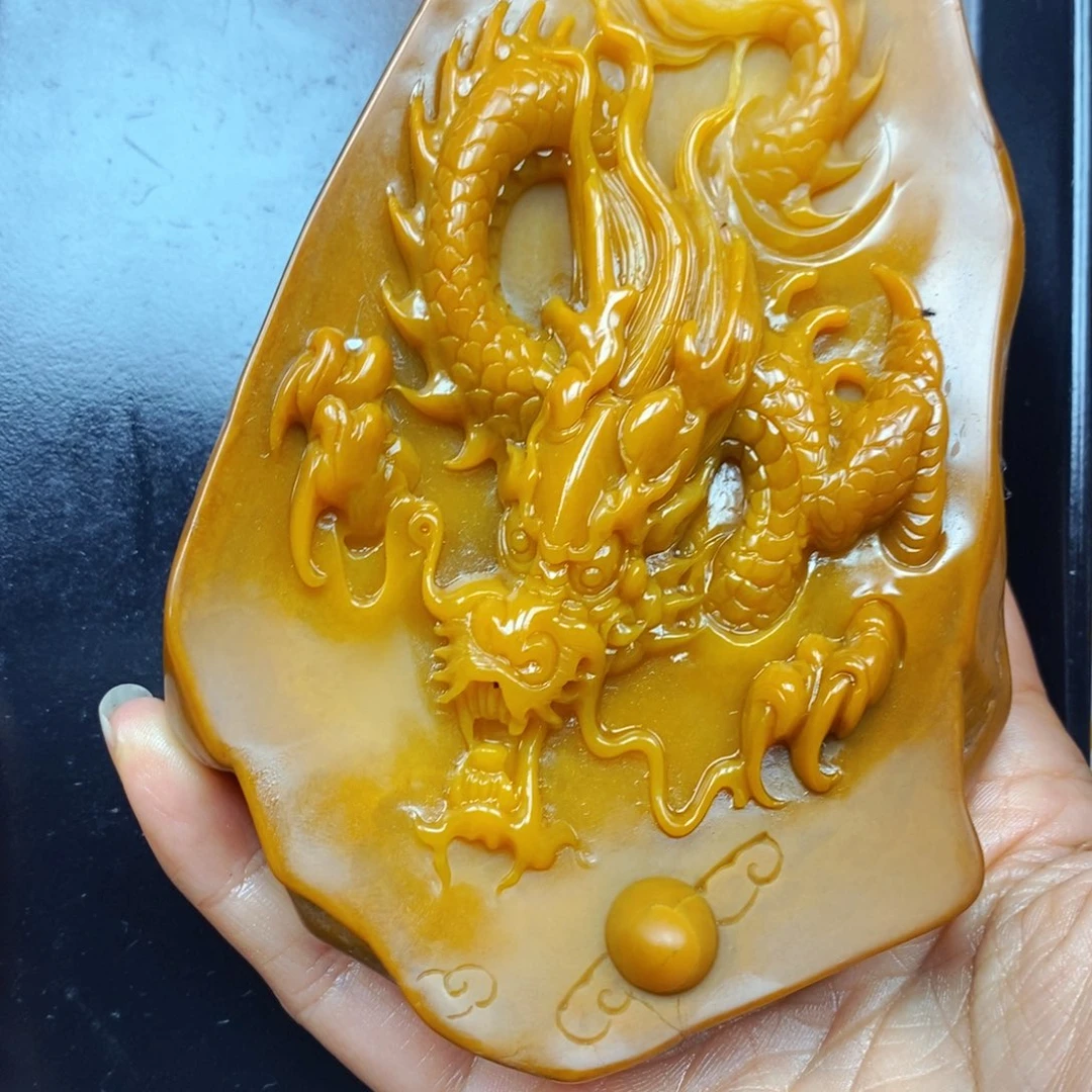 未镶嵌石英质玉(黄龙玉)颈饰
