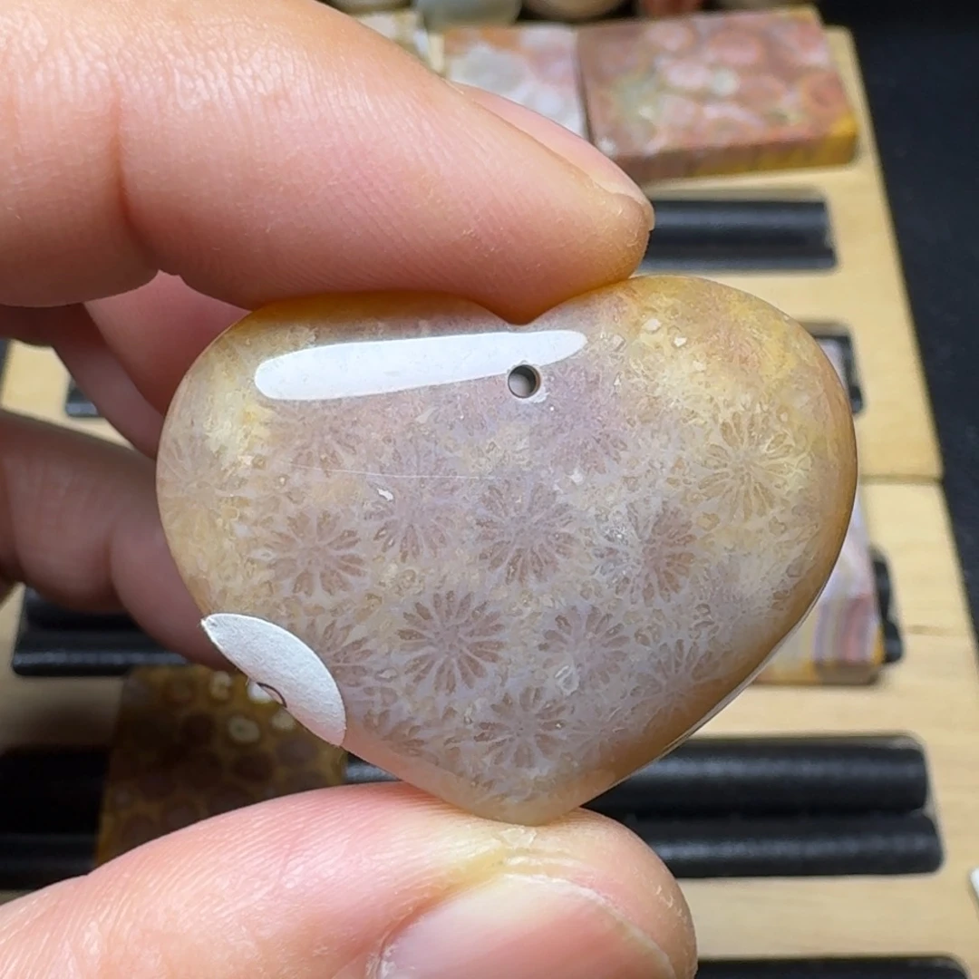 硅化玉纯天然色有机玉石未镶嵌