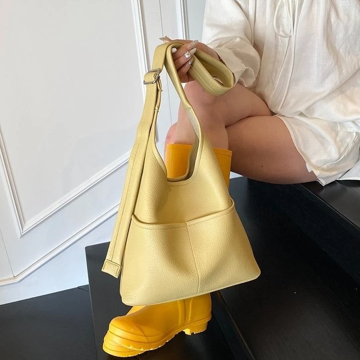 大容量包包女夏天百搭2025新款简约单肩斜挎子母包今年流行水桶包