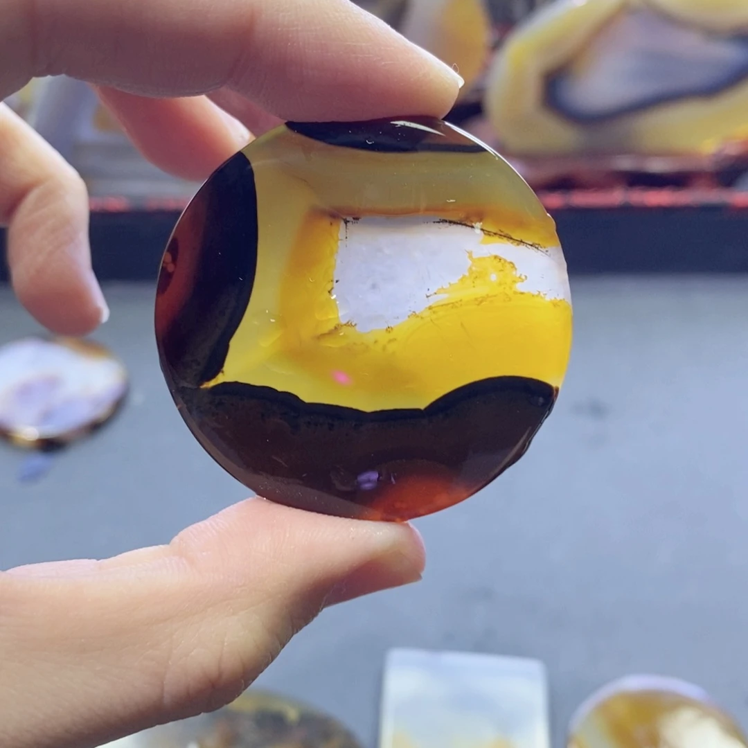 玛瑙/玉髓颈饰未镶嵌