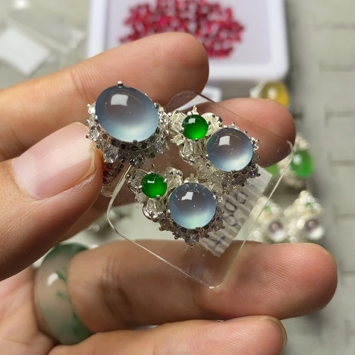 定制翡翠未镶嵌高冰玻天空蓝10.2mm