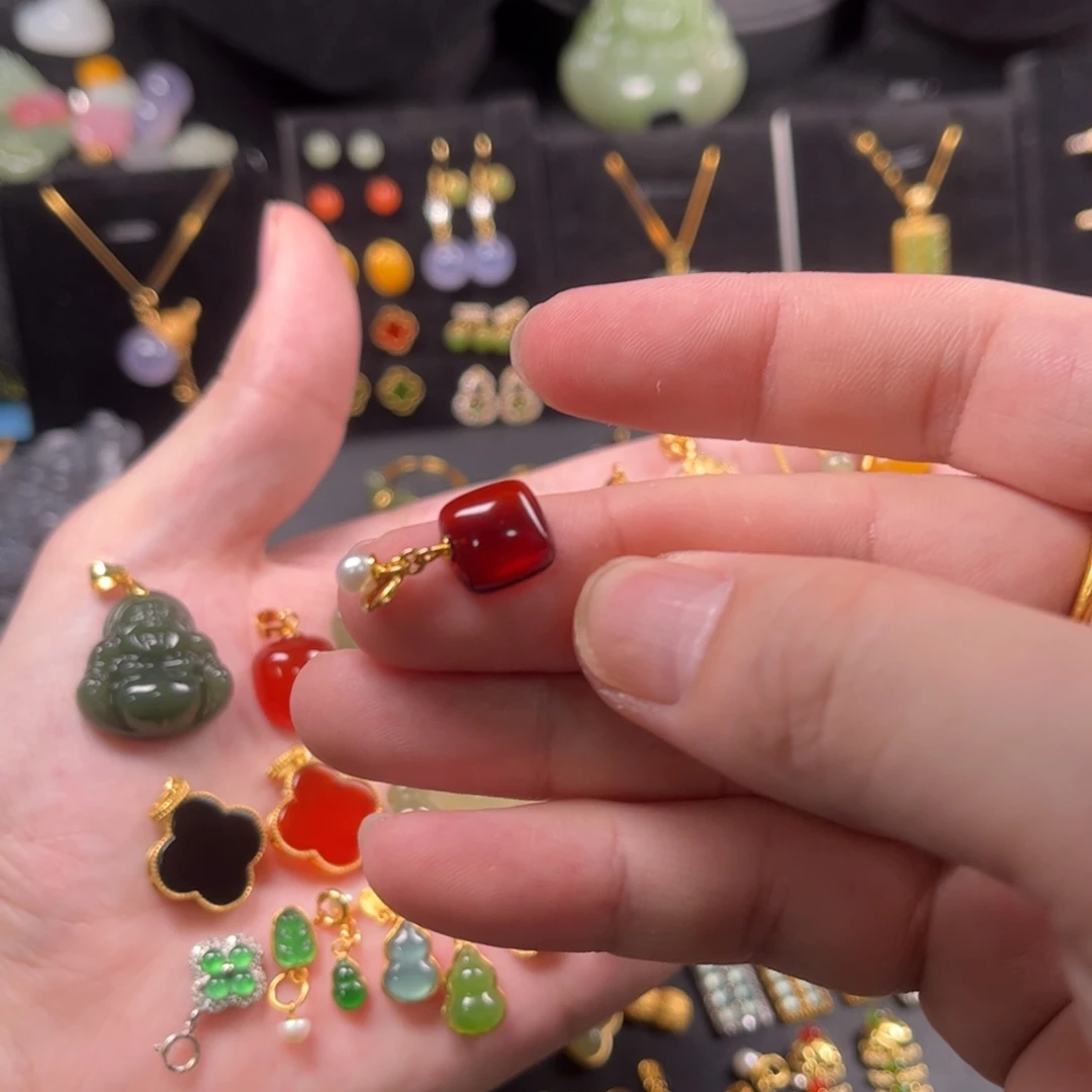 血珀颈饰银S925镶嵌