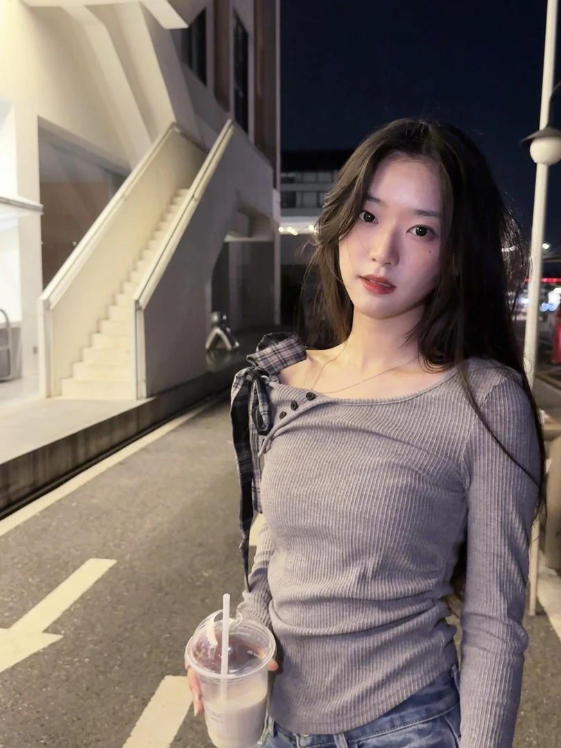 时尚套装性感长袖上衣针织显瘦夏季连衣裙打底衫露肩灰色