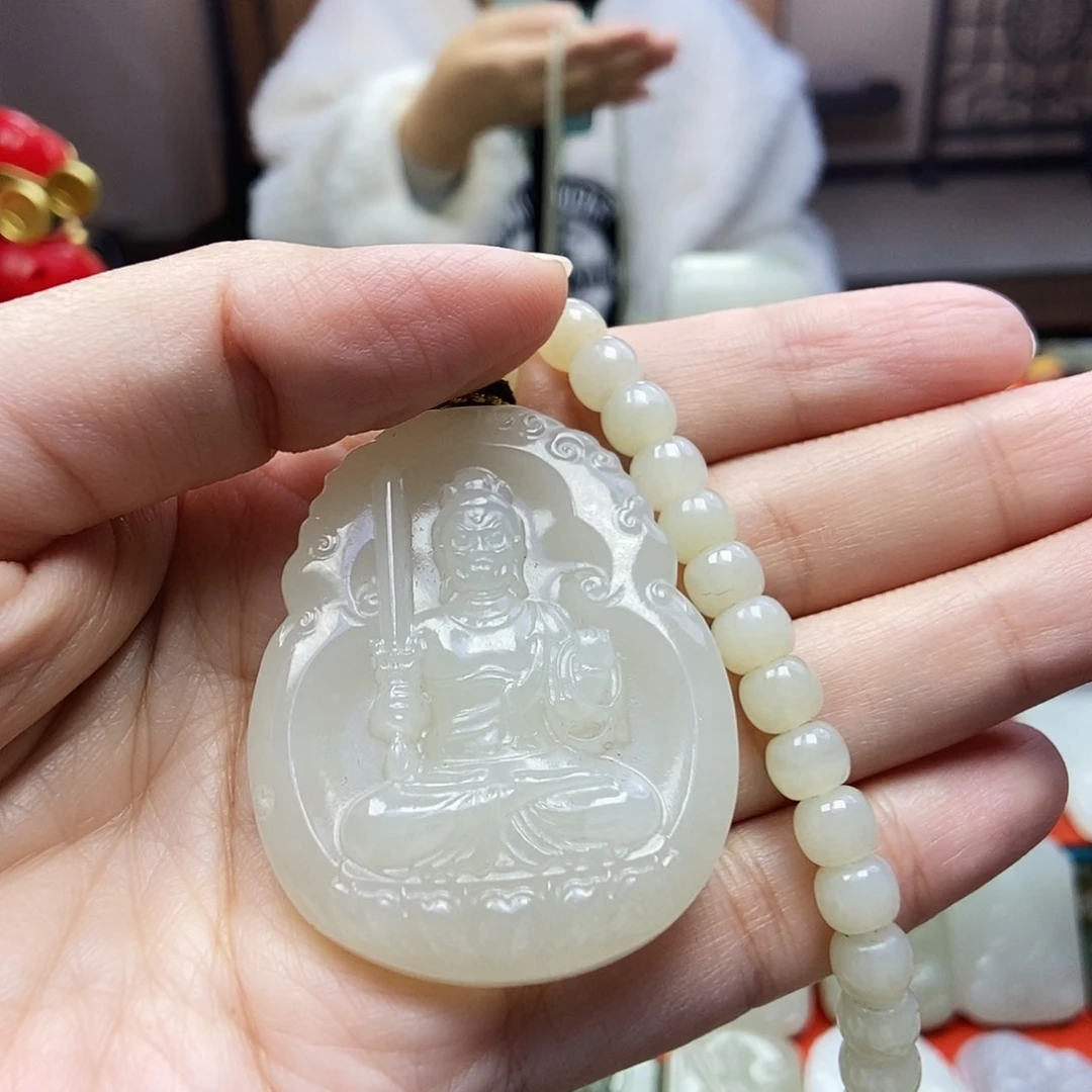 颈饰未镶嵌和田玉猎***哥