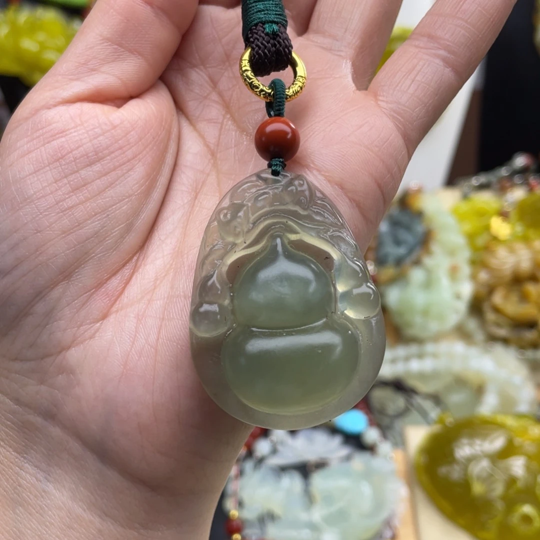 未镶嵌蛇纹石玉颈饰