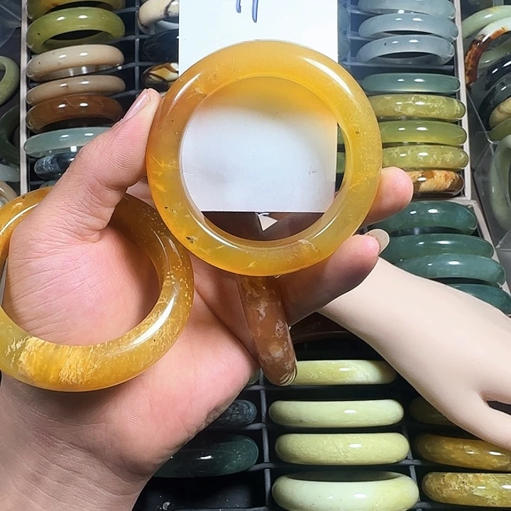 未镶嵌蛇纹石玉手镯凯**L