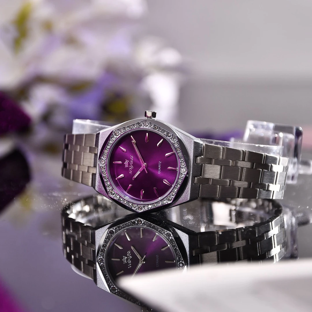【新品上新】手表女款简约休闲太阳纹紫面女生时尚轻奢气质钢带腕表