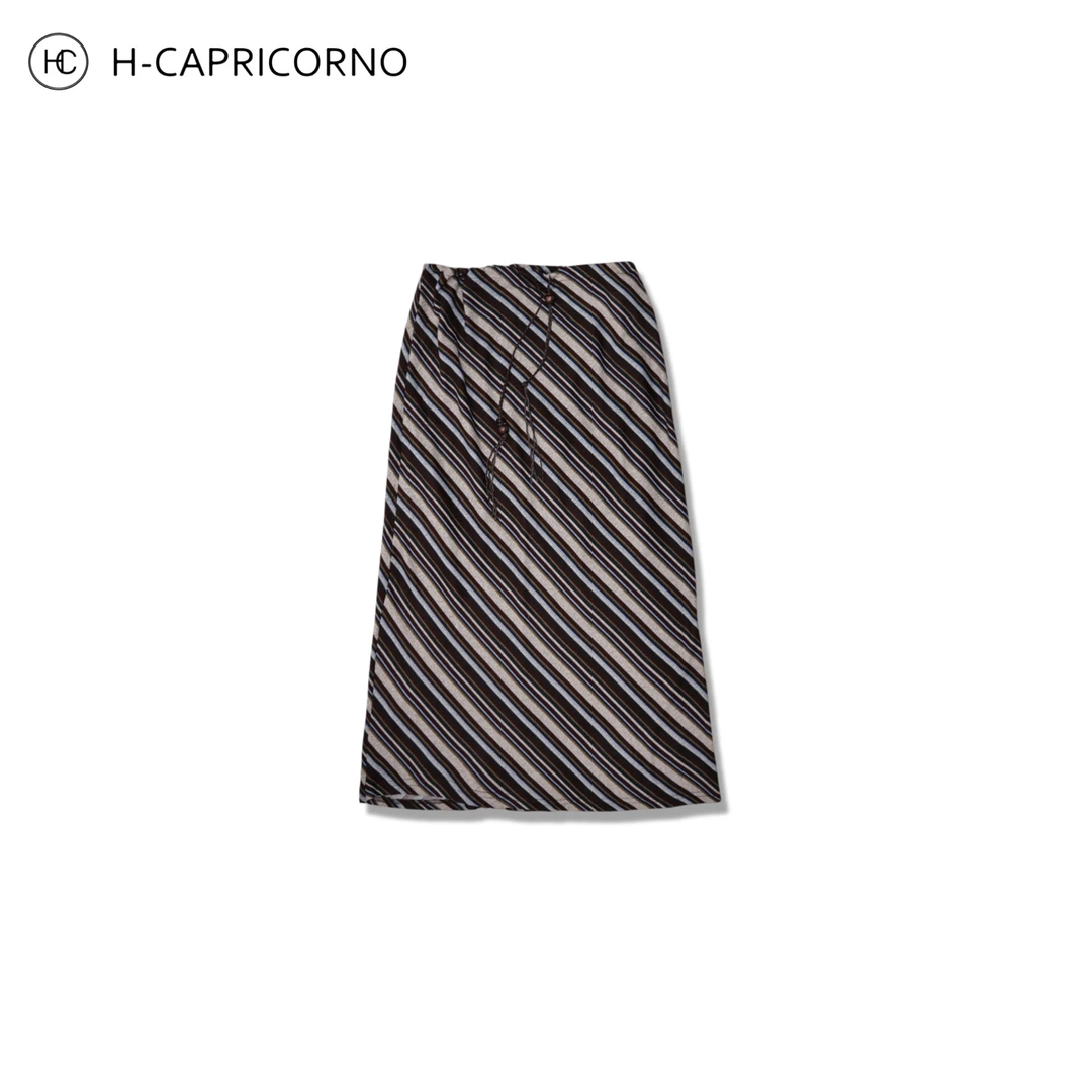 H-CAPRICORNO斜纹律动浆果色条纹针织抽绳木珠装饰长半裙