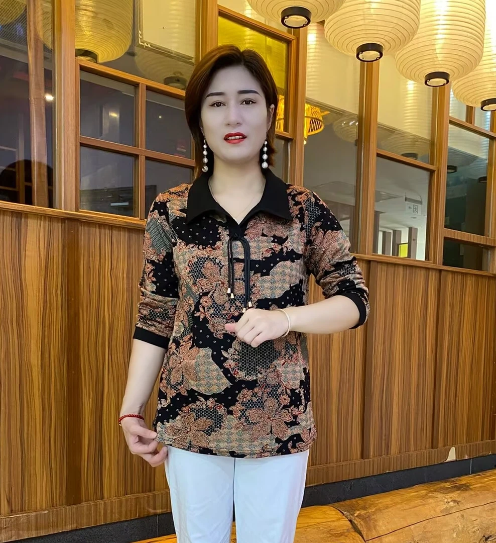 秋季新款翻领时尚打底衫遮肚休闲风宽松型法式中老年女装