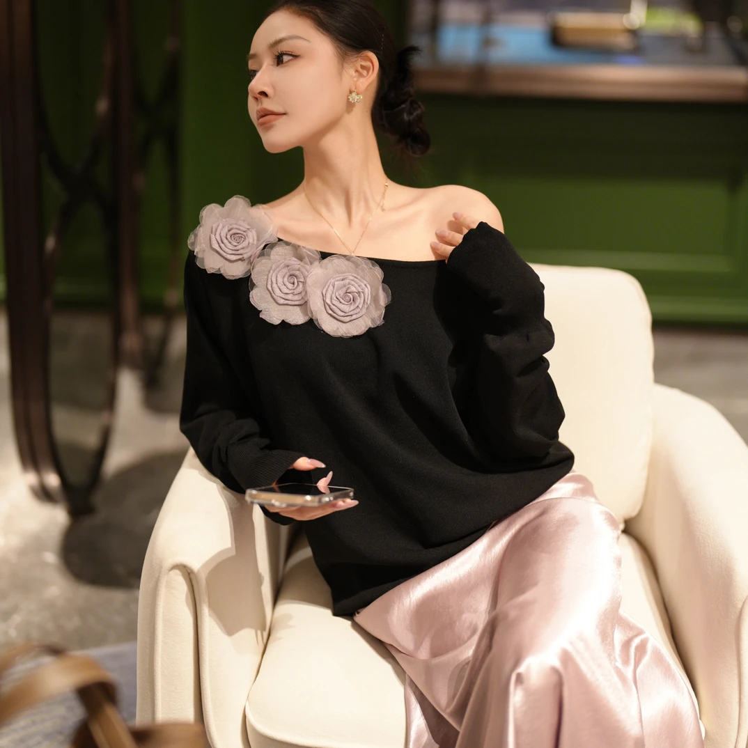 法式气质重工玫瑰花一字领上衣显瘦设计时尚缎面半身裙两件套套装