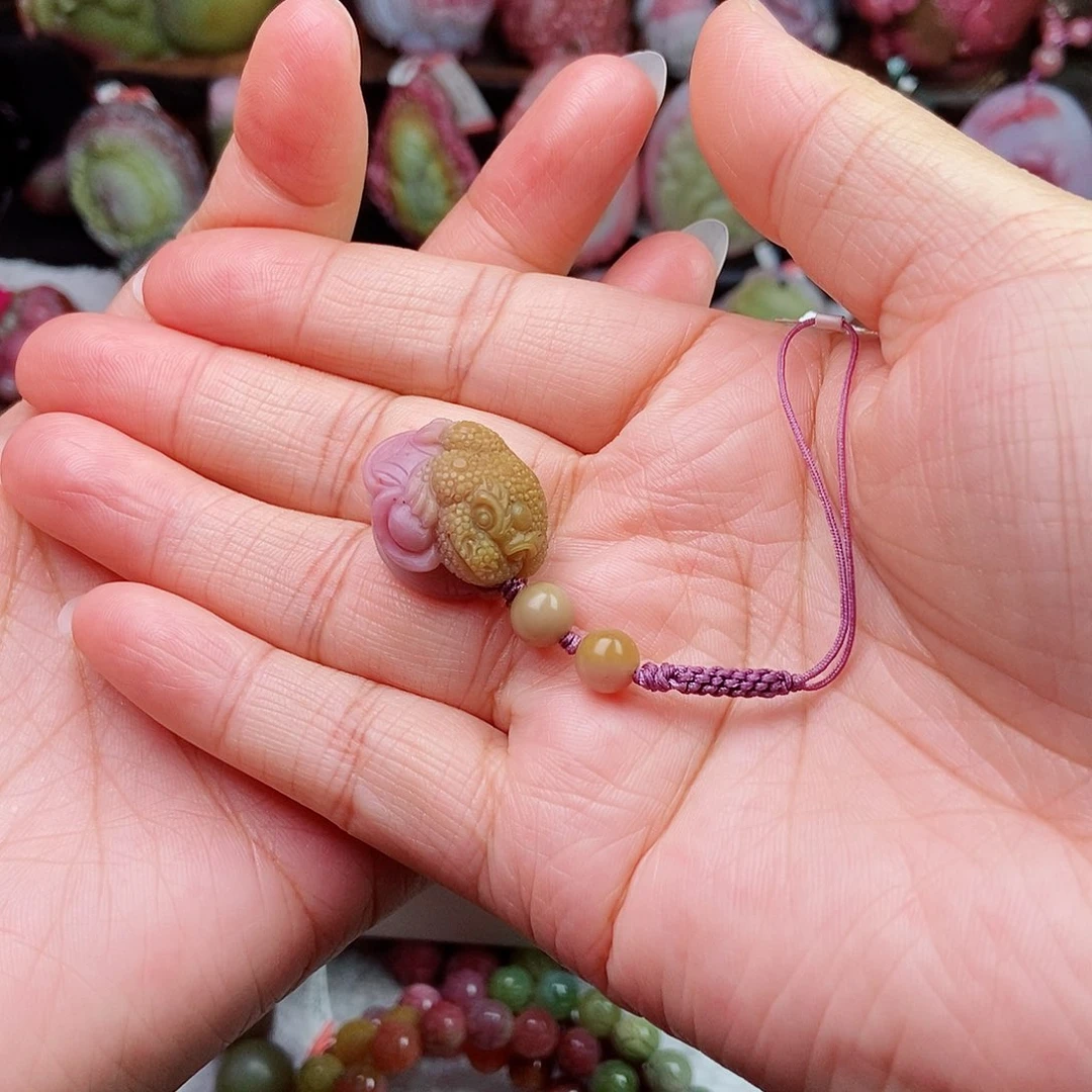 未镶嵌石英质玉（盐源）珠宝半成品