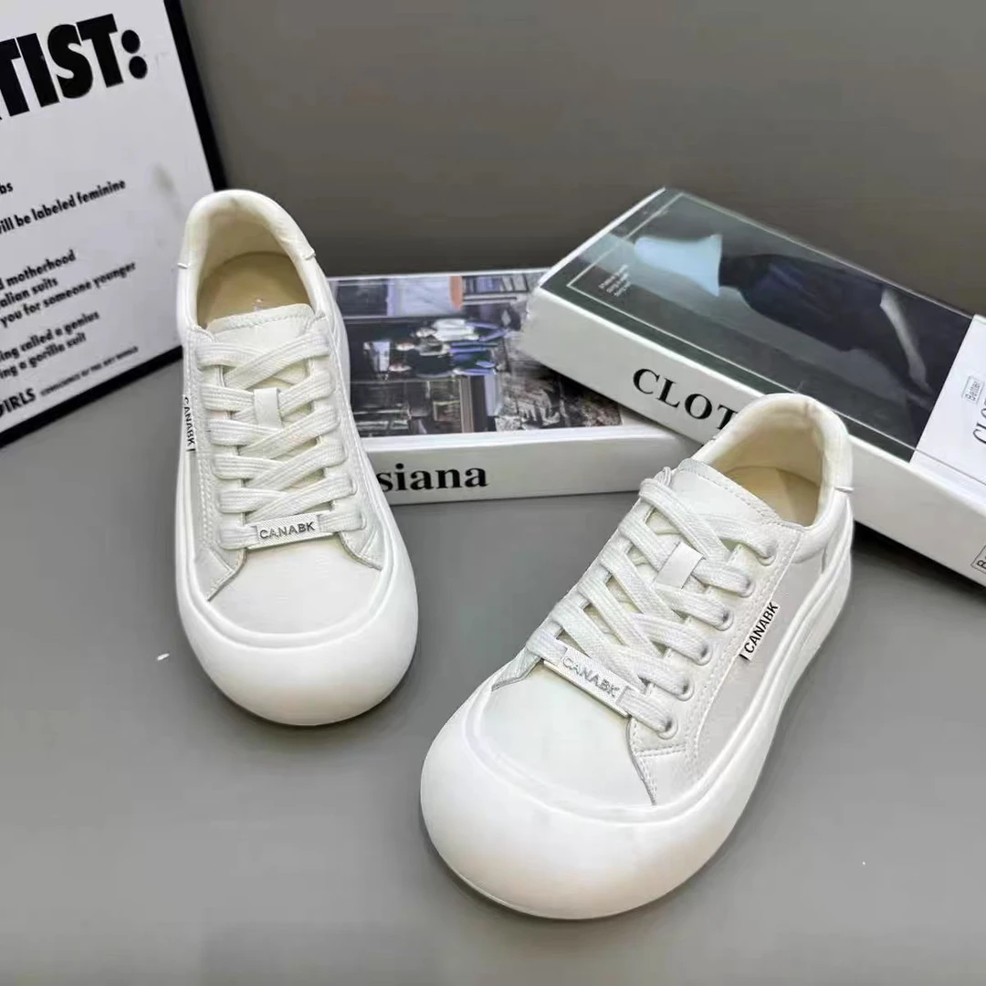 早秋时尚百搭两穿踩脚小白鞋女欧货透气圆头软底休闲板鞋88-9