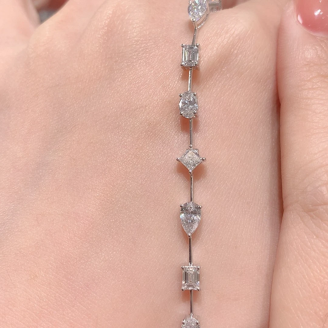 18K金镶嵌合成钻石异形钻手链15cm