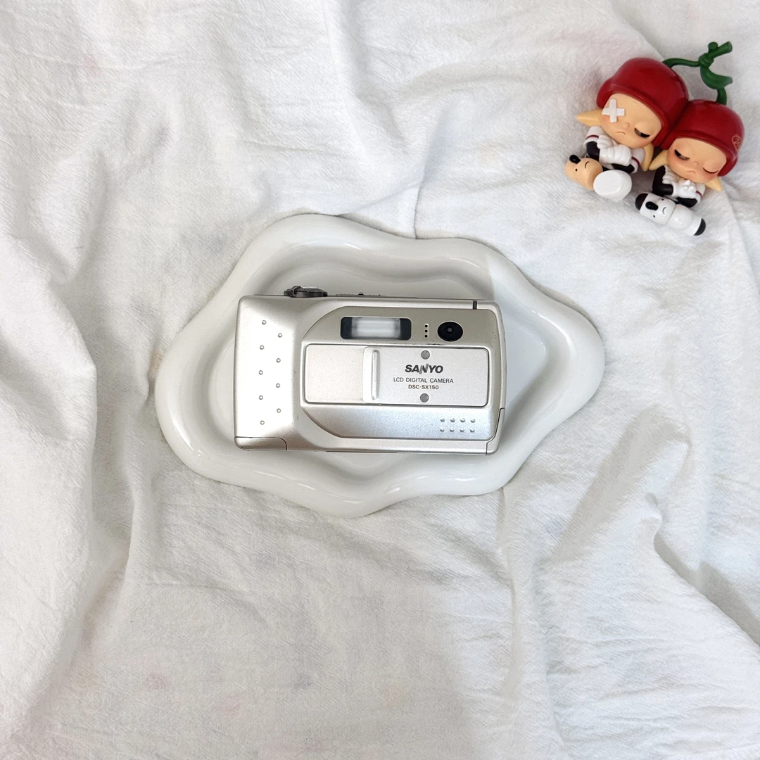 8新  三洋sx150 定焦镜头 ccd数码相机  储存卡读卡器请自备