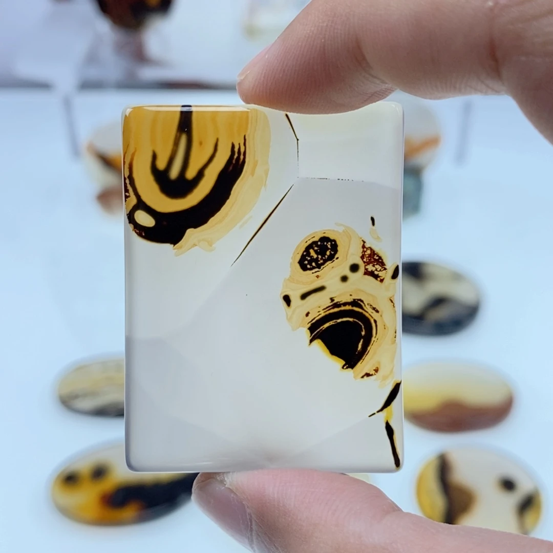 玛瑙/玉髓未镶嵌珠宝半成品