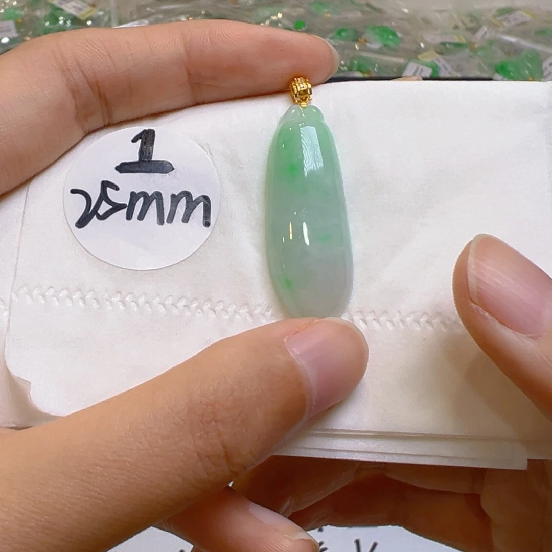 吊坠(不含链)18K金镶嵌翡翠