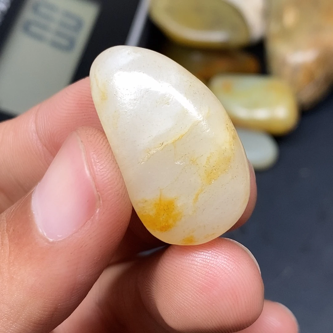 和田玉（糖玉）未镶嵌挂件