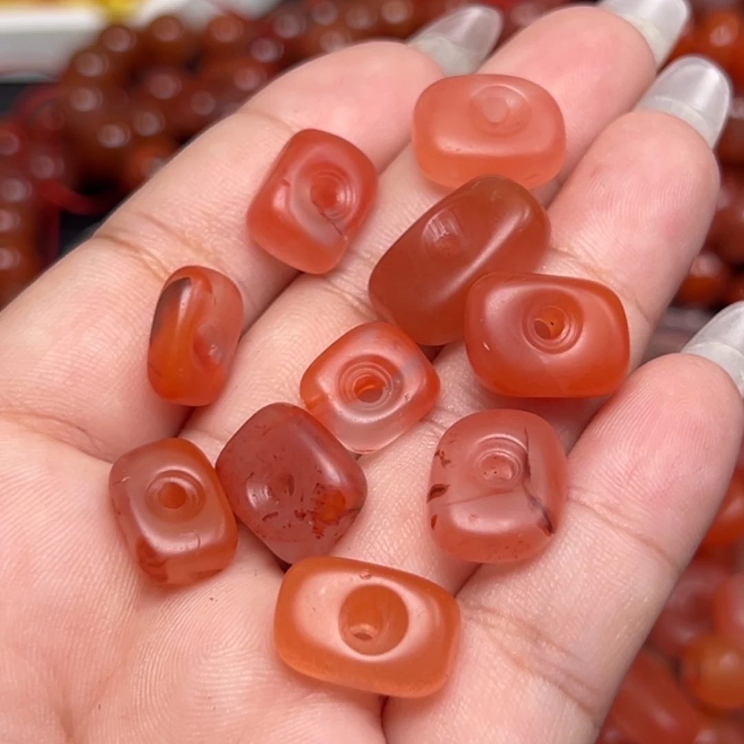 南红玛瑙未镶嵌吊坠(不含链)多样性