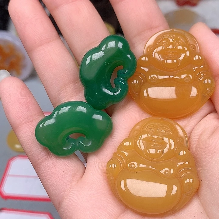 刺***心玛瑙/玉髓颈饰未镶嵌