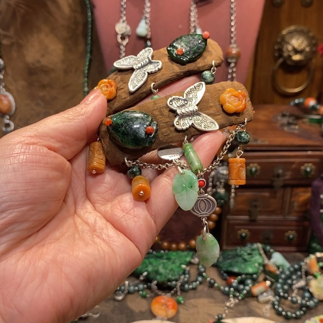 翡翠吊坠(赠链)未镶嵌