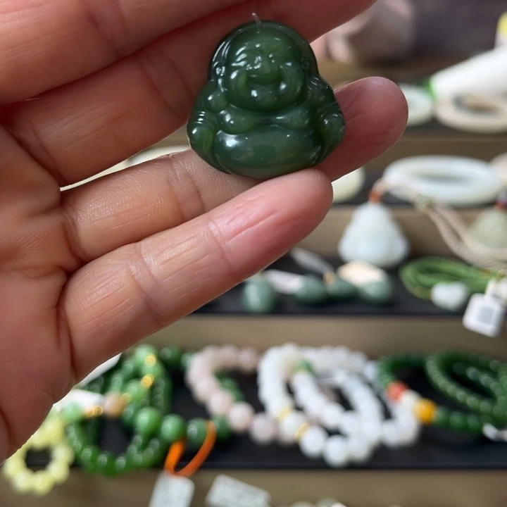 和田玉（碧玉）未镶嵌颈饰