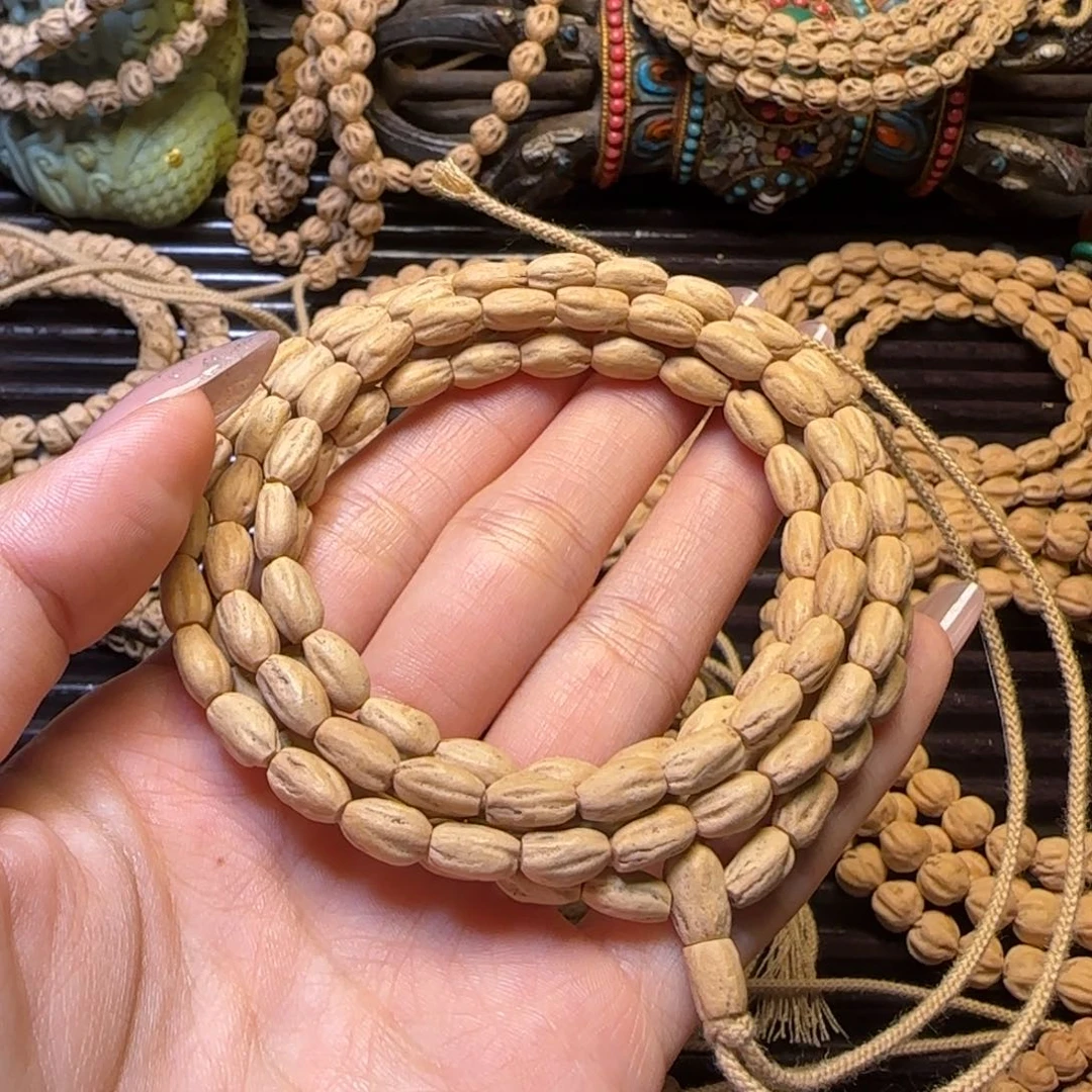 柏香籽/百香籽吊坠?**谜