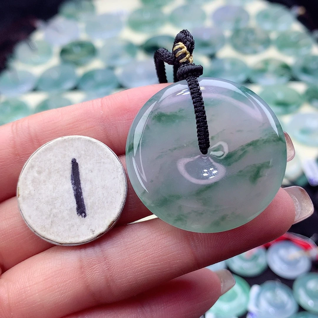 翡翠颈饰未镶嵌47尺寸35.4-6.8