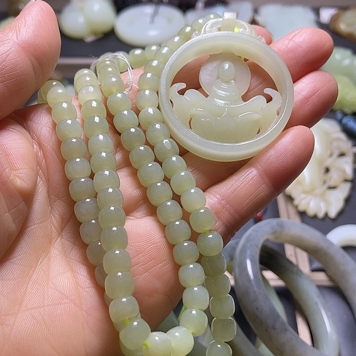 和田玉未镶嵌挂件