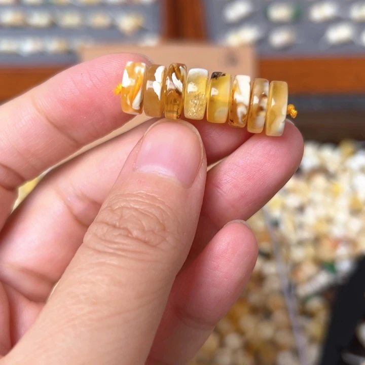 蜜蜡未镶嵌裸石10.8mm一组