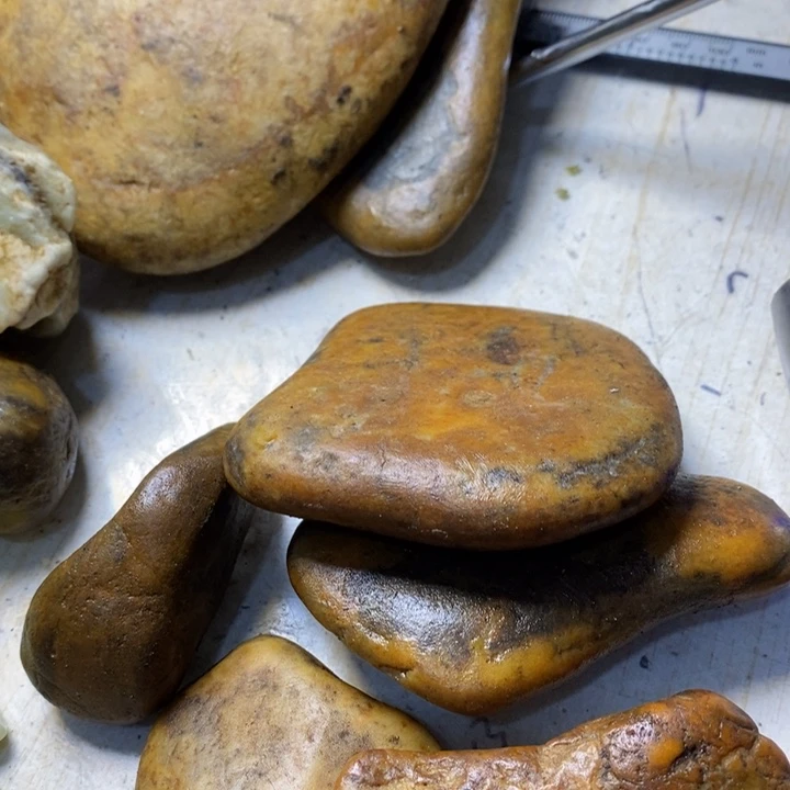 透闪石质玉珠宝半成品未镶嵌