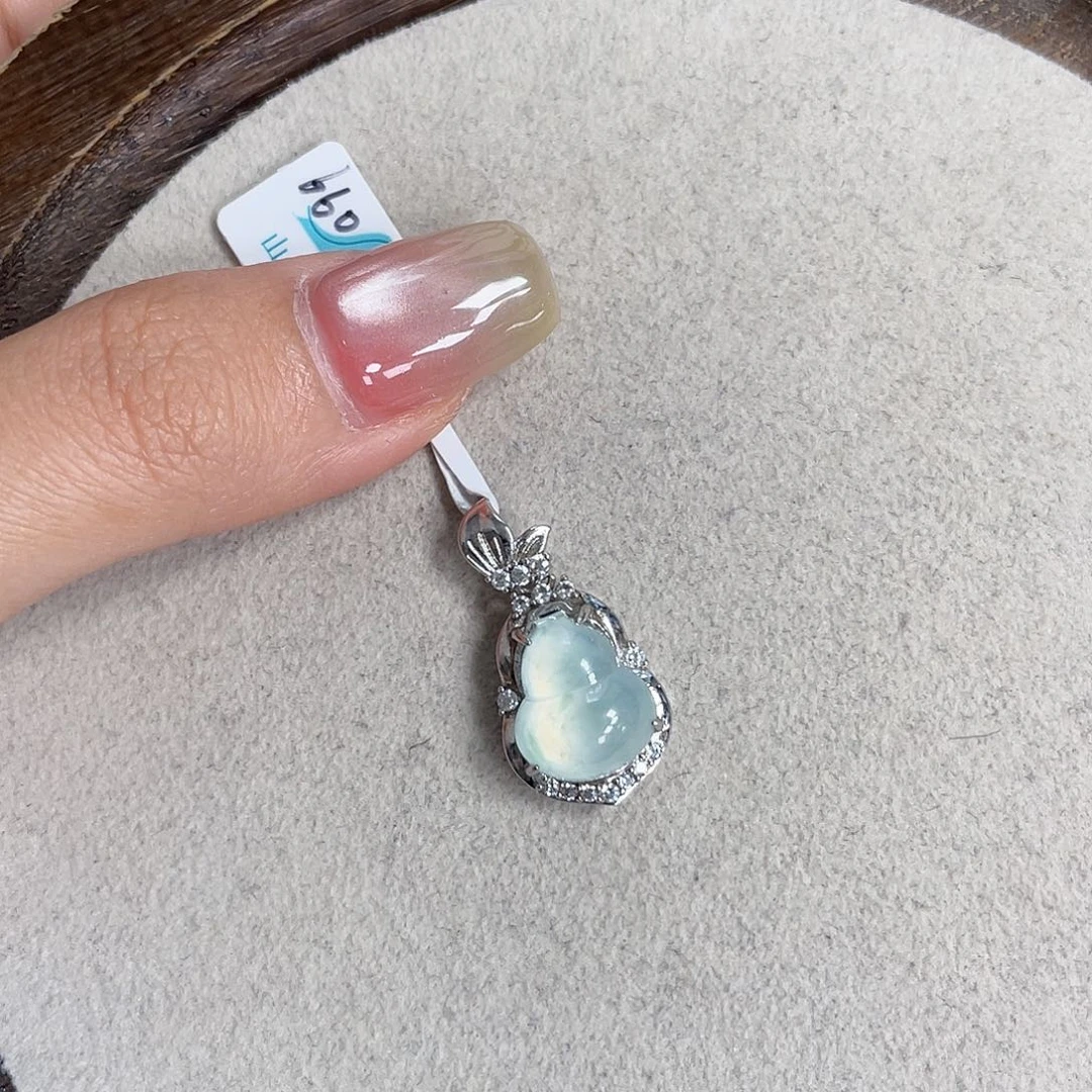 颈饰银S925镶嵌翡翠