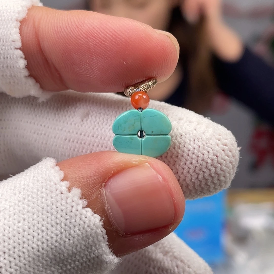 绿松石未镶嵌挂件