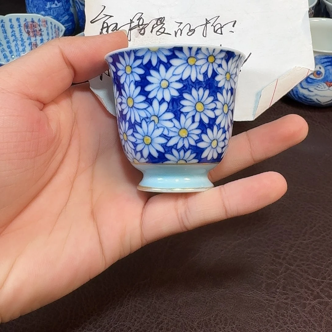 现代景德镇陶瓷杯