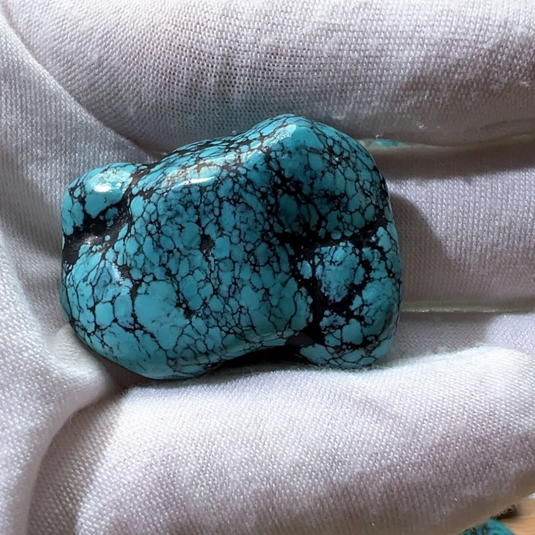 绿松石未镶嵌挂件